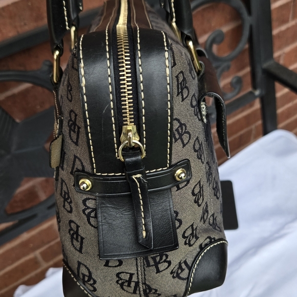 Dooney & Bourke Black and Cream Tote - Picture 6 of 9